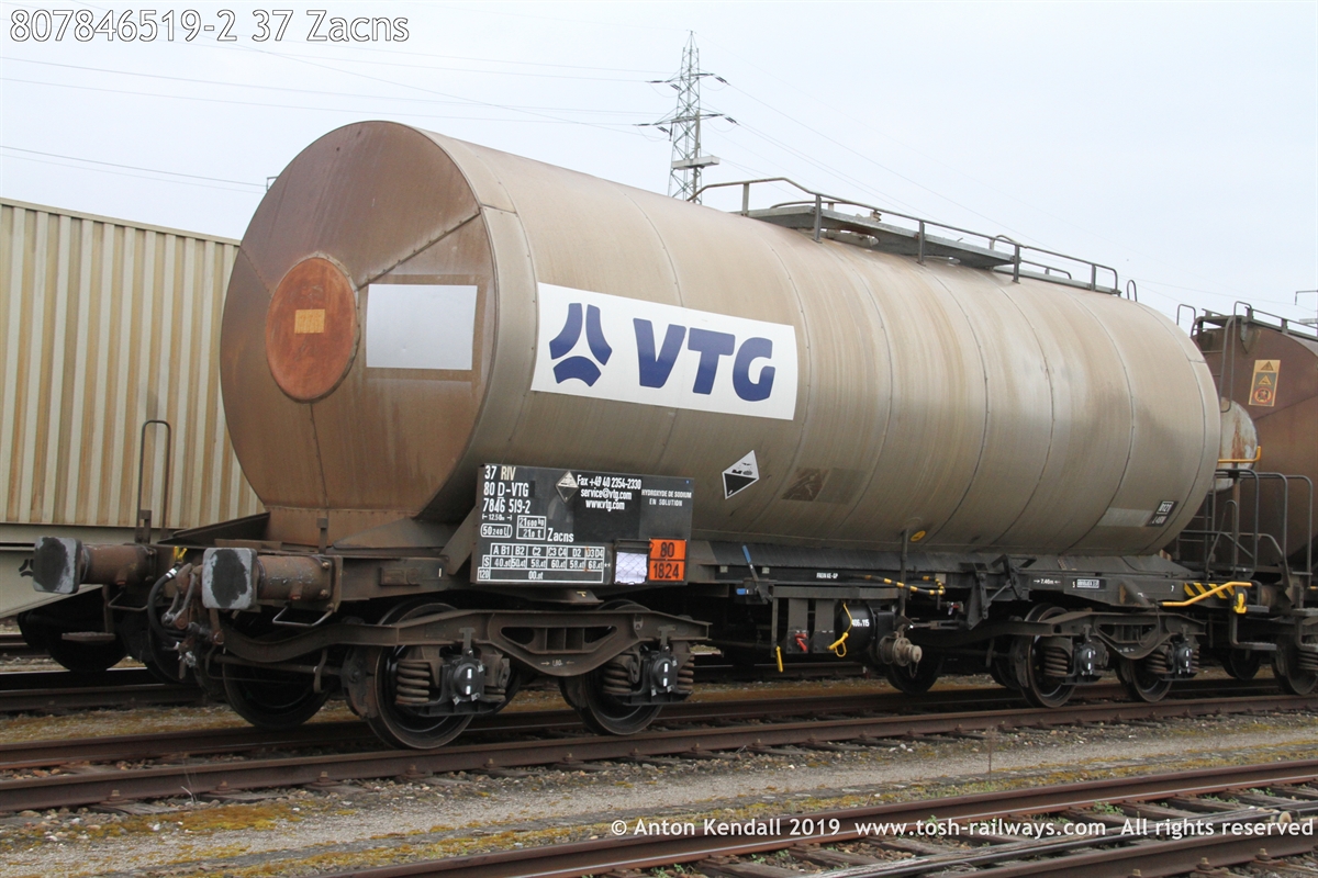 807846519-2_37 Zacns.JPG